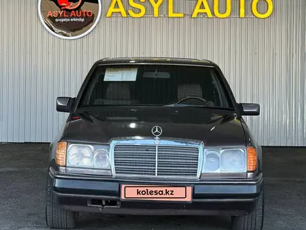 Mercedes-Benz E 200 1993 года за 1 990 000 тг. в Шымкент – фото 2