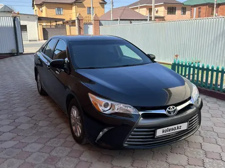 Toyota Camry 2015 года за 8 200 000 тг. в Атырау