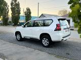 Toyota Land Cruiser Prado 2022 года за 31 700 000 тг. в Актобе – фото 3