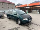 Volkswagen Sharan 1996 годаүшін3 000 000 тг. в Алматы