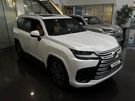 Lexus LX 600 Luxury+ 2025 года за 90 890 000 тг. в Алматы – фото 17