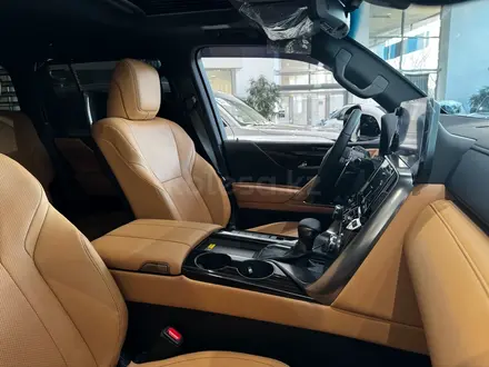 Lexus LX 600 Luxury+ 2025 года за 90 890 000 тг. в Алматы – фото 29