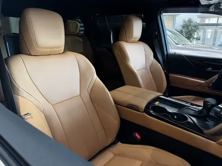 Lexus LX 600 Luxury+ 2025 года за 90 890 000 тг. в Алматы – фото 25