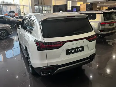 Lexus LX 600 Luxury+ 2025 года за 90 890 000 тг. в Алматы – фото 13