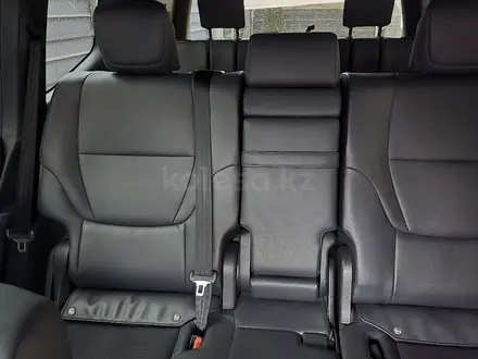 Toyota Land Cruiser 2023 года за 44 000 000 тг. в Алматы – фото 12
