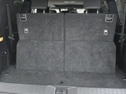 Toyota Land Cruiser 2023 года за 44 000 000 тг. в Алматы – фото 15