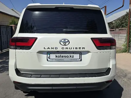Toyota Land Cruiser 2023 года за 44 000 000 тг. в Алматы – фото 4