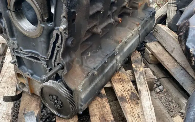 Двигатель кпп редукторы мосты гбц коленвал блок мотора в Алматы