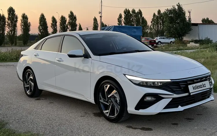 Hyundai Elantra 2024 годаfor9 450 000 тг. в Актобе