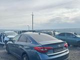 Hyundai Sonata 2015 года за 1 500 000 тг. в Атырау – фото 2