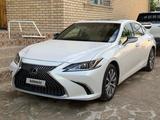 Lexus ES 250 2020 года за 19 500 000 тг. в Актау