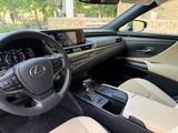 Lexus ES 250 2020 года за 19 500 000 тг. в Актау – фото 3