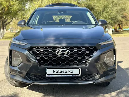 Hyundai Santa Fe 2020 года за 15 000 000 тг. в Астана