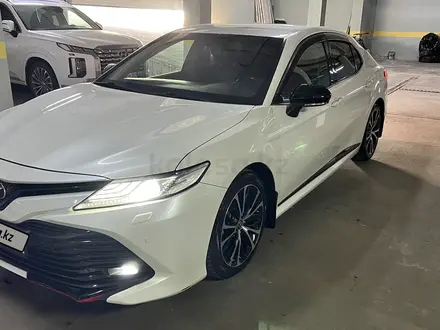 Toyota Camry 2020 года за 14 000 000 тг. в Алматы – фото 7