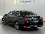 Lexus ES 250 Progressive 2019 года за 16 490 000 тг. в Астана – фото 2