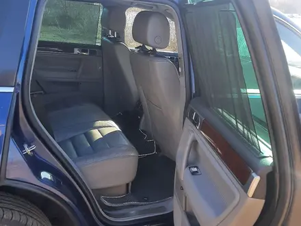 Volkswagen Touareg 2004 года за 4 000 000 тг. в Астана – фото 6