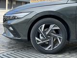 Hyundai Elantra 2023 года за 8 890 000 тг. в Шымкент – фото 3
