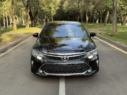 Toyota Camry 2018 года за 14 000 000 тг. в Алматы