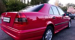 Mercedes-Benz C 200 1996 годаfor1 800 000 тг. в Тараз – фото 3