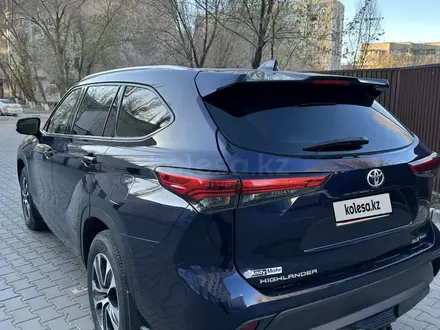 Toyota Highlander 2021 года за 23 500 000 тг. в Актобе – фото 4