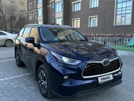 Toyota Highlander 2021 года за 23 500 000 тг. в Актобе – фото 2