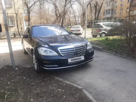 Mercedes-Benz S 350 2010 года за 9 999 999 тг. в Алматы – фото 2