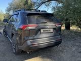 Toyota RAV4 2019 года за 10 500 000 тг. в Уральск – фото 3