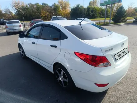 Hyundai Accent 2013 года за 5 000 000 тг. в Усть-Каменогорск – фото 2