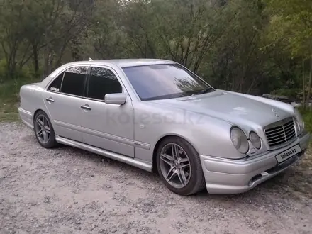 Mercedes-Benz E 230 1996 года за 2 200 000 тг. в Алматы – фото 3