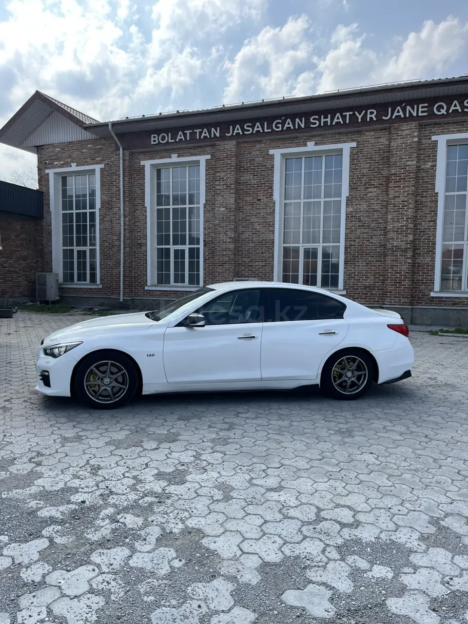 Infiniti Q50, 2014