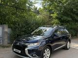 Mitsubishi Outlander 2015 года за 8 500 000 тг. в Алматы – фото 2