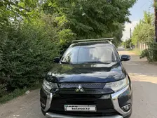Mitsubishi Outlander, 2015