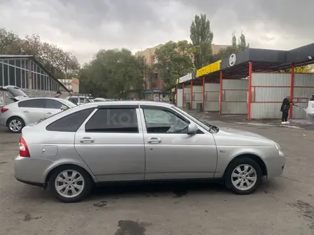 ВАЗ (Lada) Priora 2172 2015 годаүшін3 200 000 тг. в Тараз – фото 2