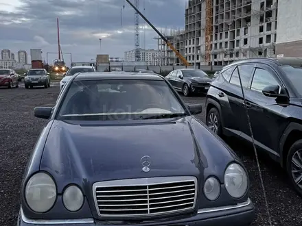 Mercedes-Benz E 200 1996 года за 2 199 999 тг. в Астана – фото 6