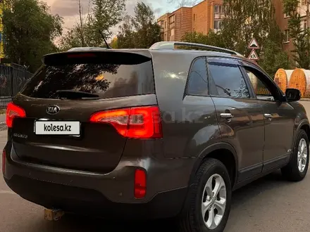 Kia Sorento 2012 года за 7 500 000 тг. в Астана – фото 4