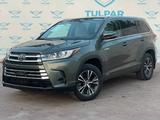 Toyota Highlander 2017 года за 17 490 000 тг. в Алматы