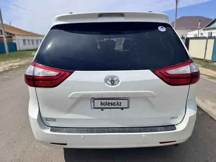 Toyota Sienna 2015 года за 10 500 000 тг. в Атырау – фото 13