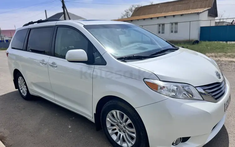 Toyota Sienna 2015 года за 10 500 000 тг. в Атырау