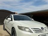 Toyota Camry 2010 года за 6 500 000 тг. в Тараз – фото 2