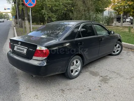 Toyota Camry 2005 года за 5 100 000 тг. в Тараз – фото 3