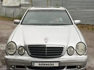 Mercedes-Benz E 320