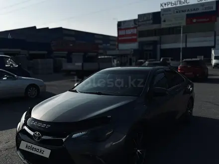 Toyota Camry 2017 года за 9 800 000 тг. в Алматы – фото 4