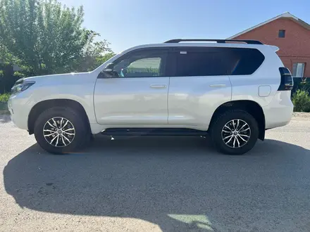 Toyota Land Cruiser Prado 2019 года за 22 000 000 тг. в Атырау – фото 2