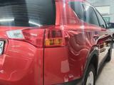 Toyota RAV4 2014 года за 9 300 000 тг. в Актобе – фото 4