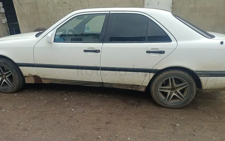 Mercedes-Benz C 200 1994 года за 1 000 000 тг. в Караганда