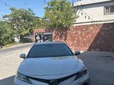 Toyota Camry 2022 годаfor13 500 000 тг. в Шымкент – фото 3