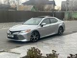 Toyota Camry 2019 года за 14 900 000 тг. в Шымкент