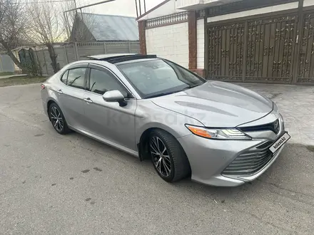 Toyota Camry 2019 года за 14 900 000 тг. в Шымкент – фото 42