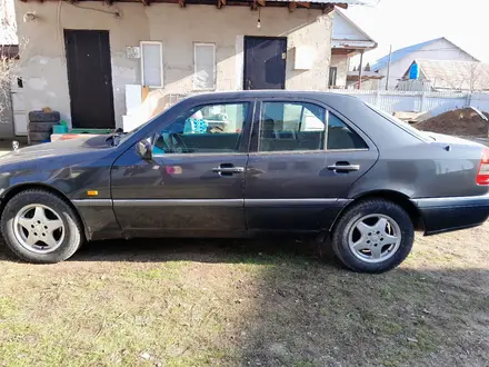 Mercedes-Benz C 200 1995 года за 1 500 000 тг. в Алматы – фото 2