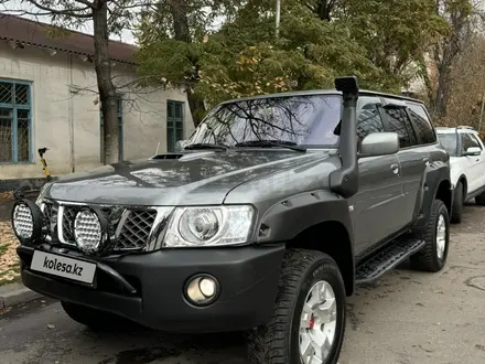 Nissan Patrol 2005 года за 11 000 000 тг. в Алматы – фото 2